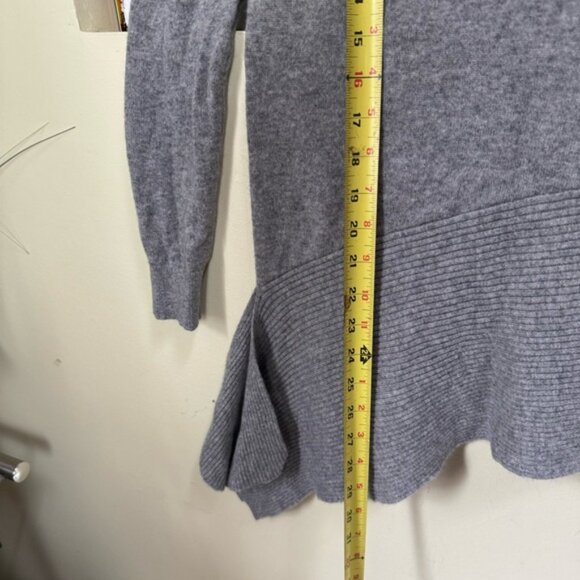 Club Monaco 100% Cashmere Sweater Asymmetrical Hem Pullover Ribbed Soft Knit S - Picture 12 of 14